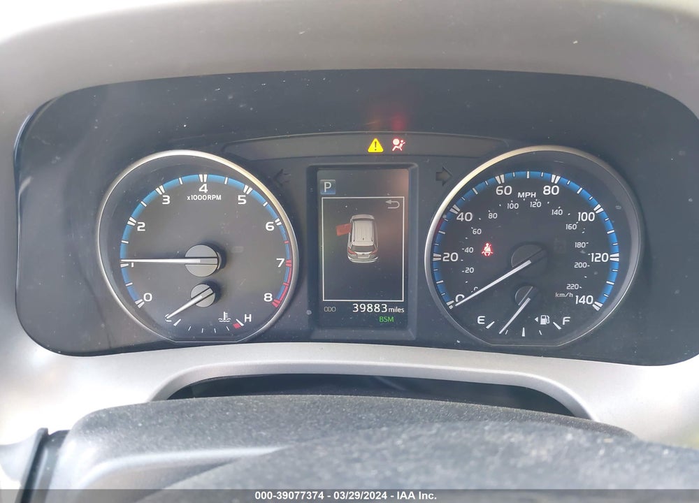 2018 TOYOTA RAV4 XLE VIN: 2T3RFREV6JW703954