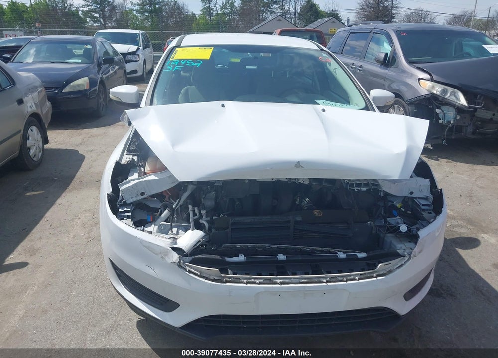 2015 FORD FOCUS SE VIN: 1FADP3K25FL252451