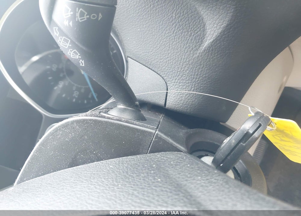 2015 FORD FOCUS SE VIN: 1FADP3K25FL252451