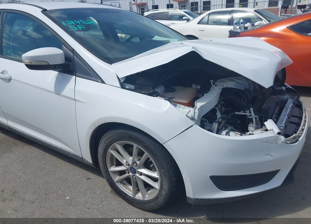 2015 FORD FOCUS SE VIN: 1FADP3K25FL252451