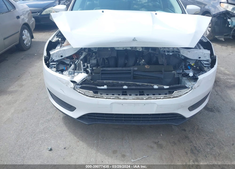 2015 FORD FOCUS SE VIN: 1FADP3K25FL252451