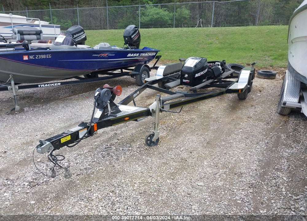 2018 BULLET BASSBOAT VIN: BBQ21T23C818