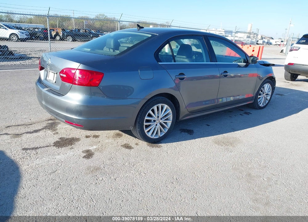 2013 VOLKSWAGEN JETTA 2.0L TDI VIN: 3VWLL7AJ9DM395946
