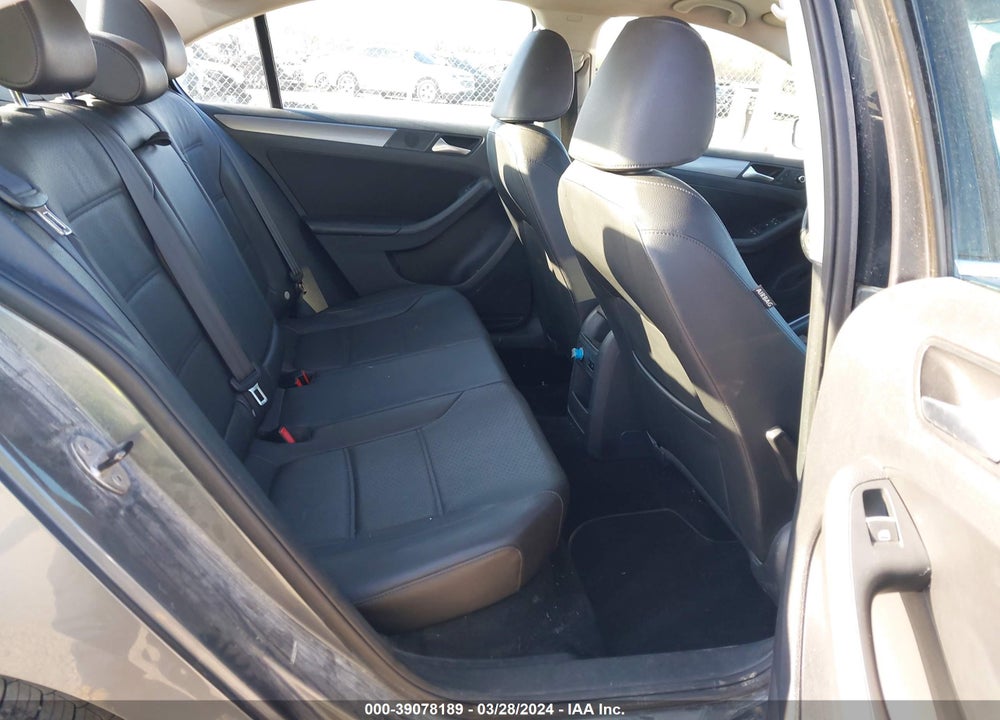 2013 VOLKSWAGEN JETTA 2.0L TDI VIN: 3VWLL7AJ9DM395946