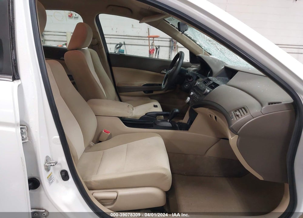 2010 HONDA ACCORD 2.4 LX-P VIN: 1HGCP2F49AA028844