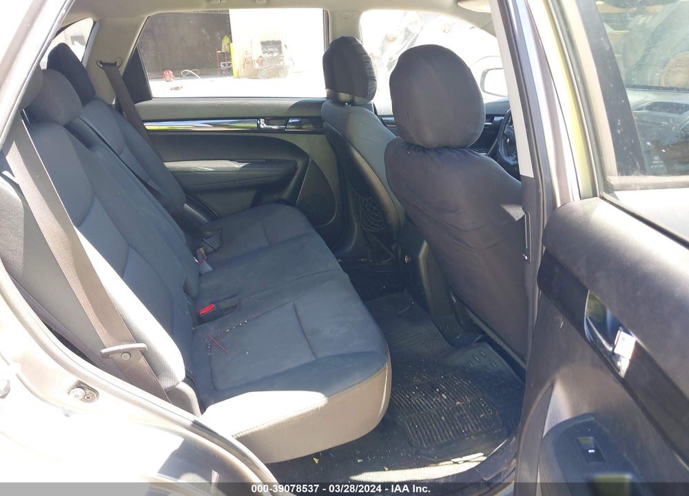2012 KIA SORENTO LX VIN: 5XYKT3A19CG304855
