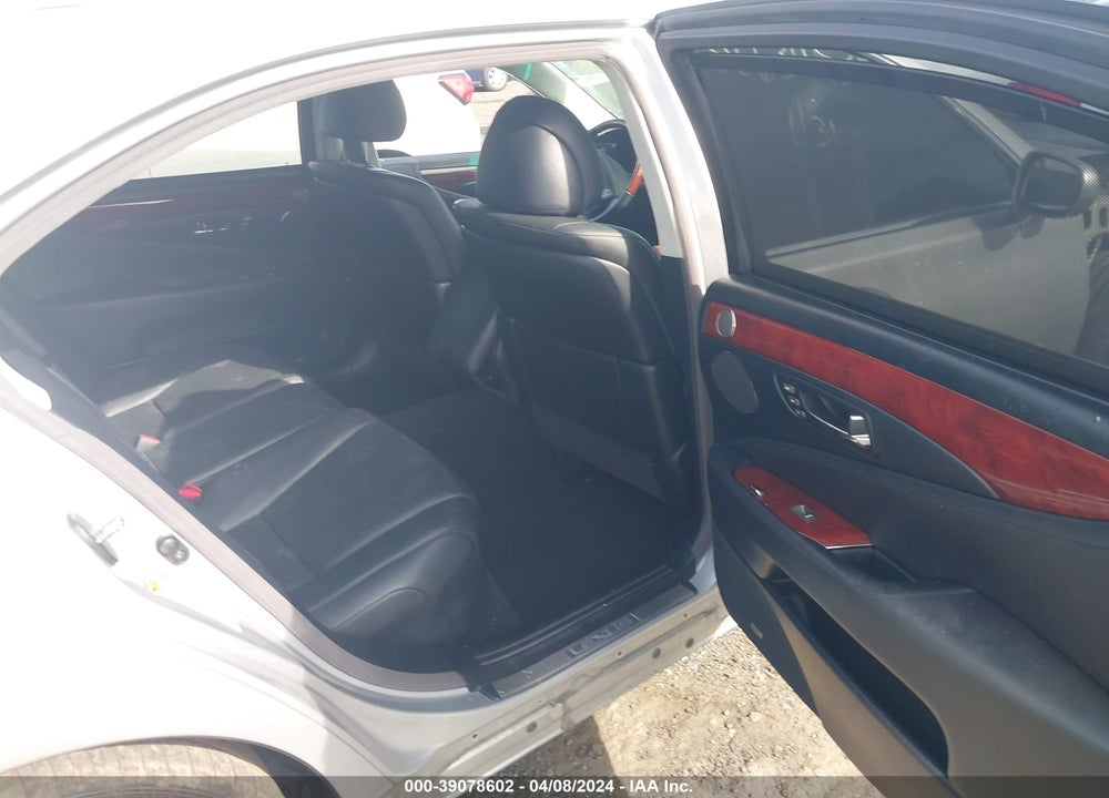 2007 LEXUS LS 460 L VIN: JTHGL46F175000898