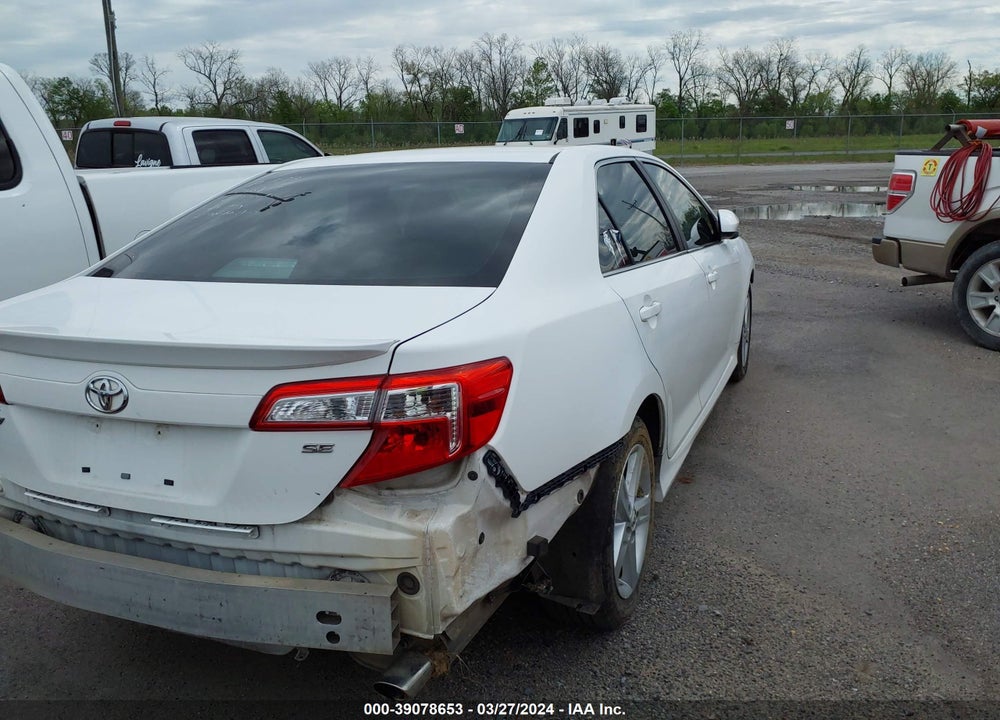 2014 TOYOTA CAMRY SE VIN: 4T1BF1FK3EU740904
