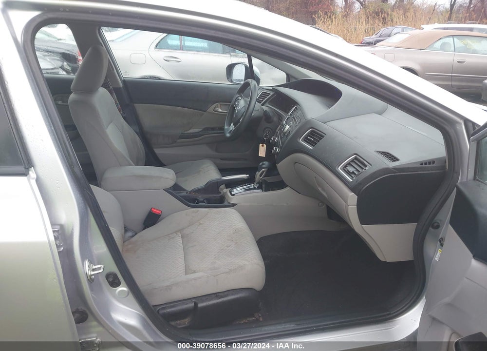 2014 HONDA CIVIC LX VIN: 19XFB2F55EE030774