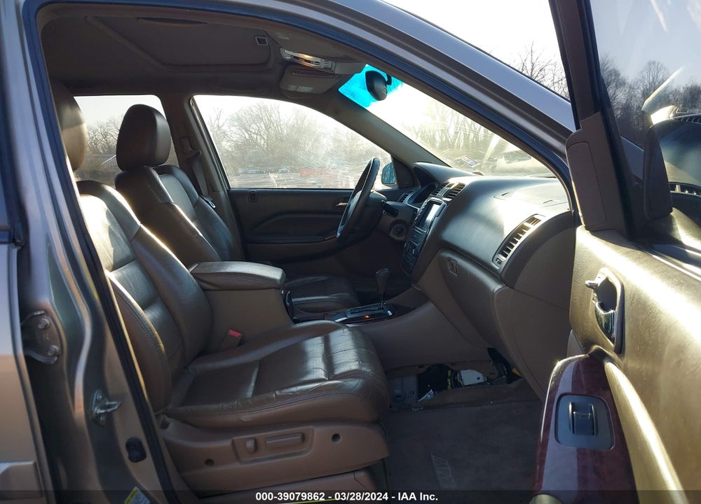 2005 ACURA MDX VIN: 2HNYD18885H526445