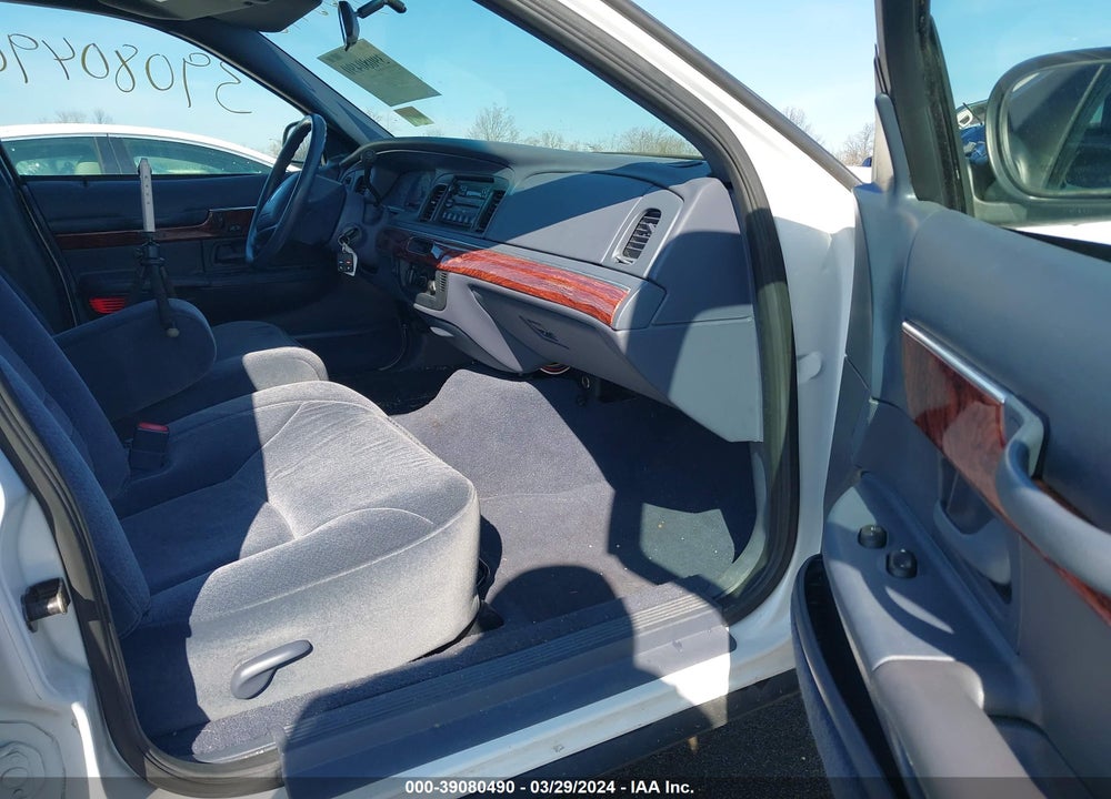 2001 MERCURY GRAND MARQUIS GS VIN: 2MEFM74W01X701936