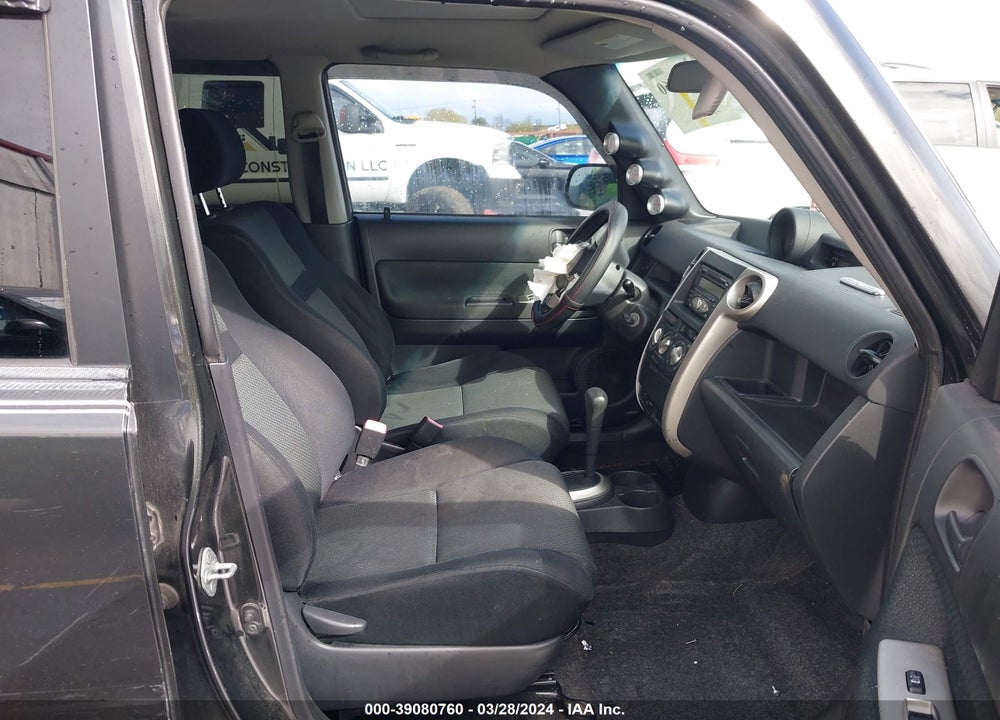 2006 SCION XB VIN: JTLKT324364115831
