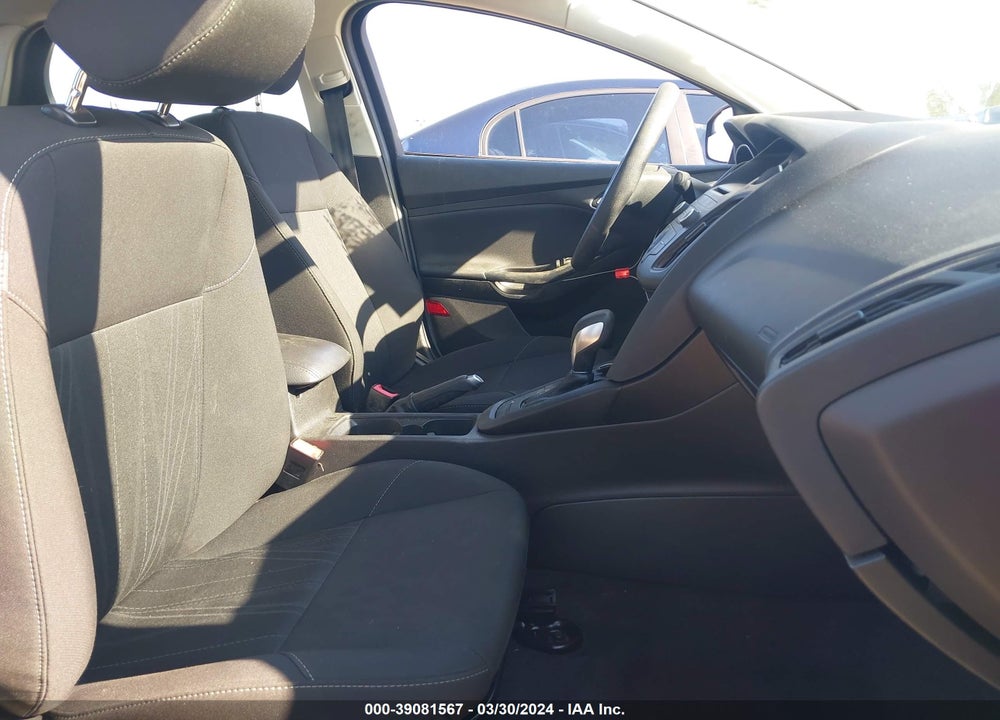 2017 FORD FOCUS SE VIN: 1FADP3F25HL286872