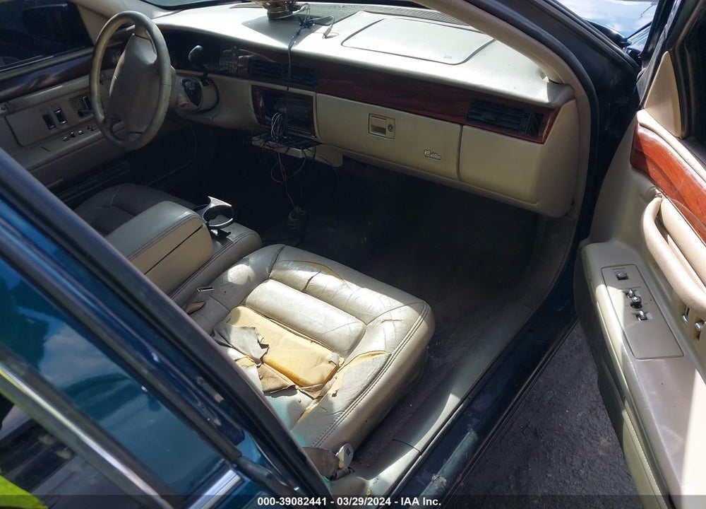 1994 CADILLAC DEVILLE VIN: 1G6KD52B9RU235935