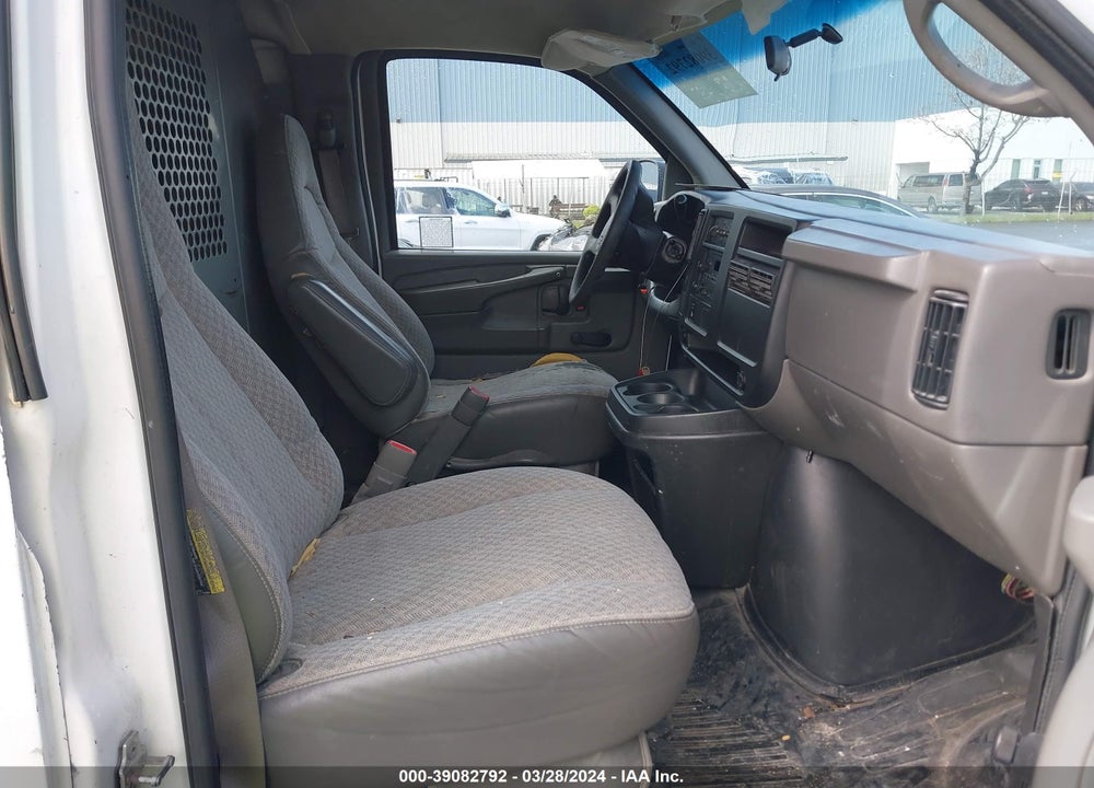 2005 CHEVROLET EXPRESS VIN: 1GCGG25V351239814