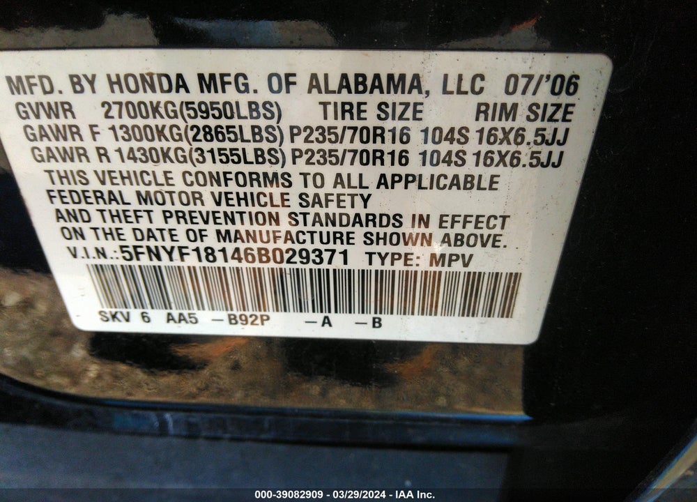 2006 HONDA PILOT LX VIN: 5FNYF18146B029371