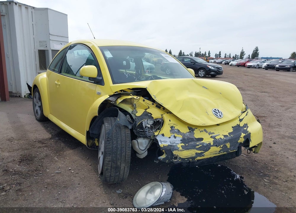 2000 VOLKSWAGEN NEW BEETLE GL VIN: 3VWBC21C1YM400563