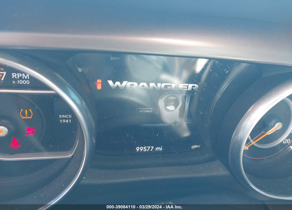 2018 JEEP WRANGLER UNLIMITED SPORT S 4X4 VIN: 1C4HJXDG2JW233957