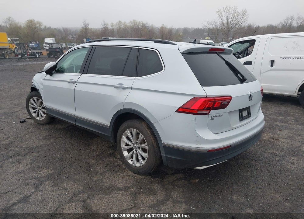 2018 VOLKSWAGEN TIGUAN VIN: 3VV2B7AXXJM000675