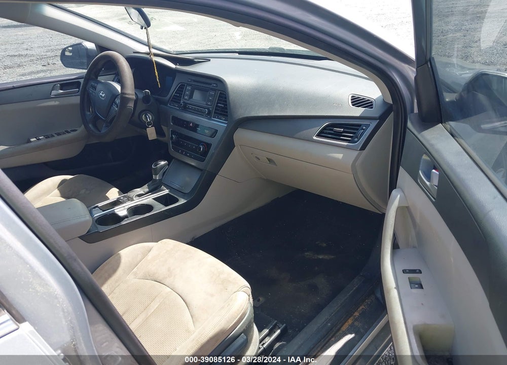 2017 HYUNDAI SONATA VIN: 5NPE24AFXHH493307