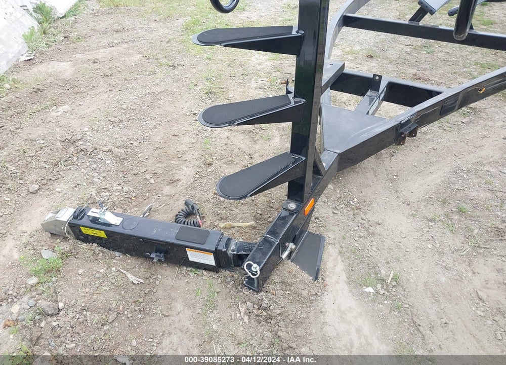 2022 BOATMATE TRAILERS SURFBOSS 23B VIN: 5A7BB2327NT005350