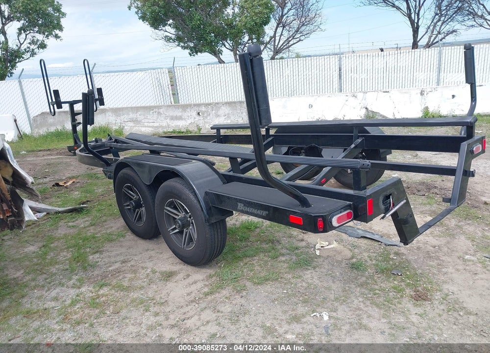2022 BOATMATE TRAILERS SURFBOSS 23B VIN: 5A7BB2327NT005350