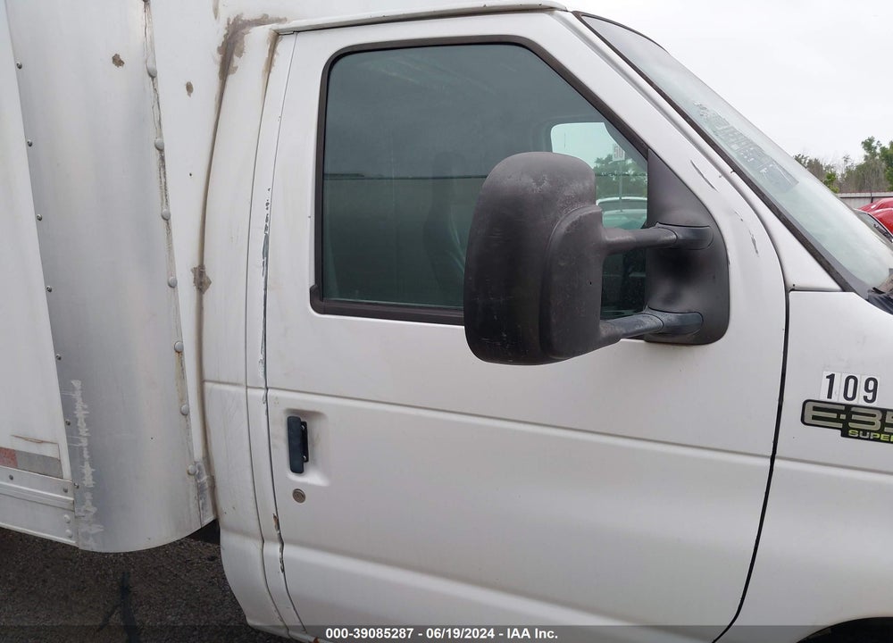 2011 FORD E-350 CUTAWAY VIN: 1FDSE3FL0BDA42379