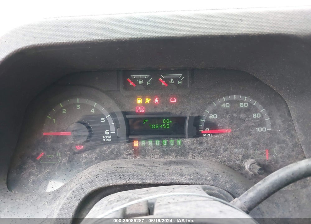 2011 FORD E-350 CUTAWAY VIN: 1FDSE3FL0BDA42379