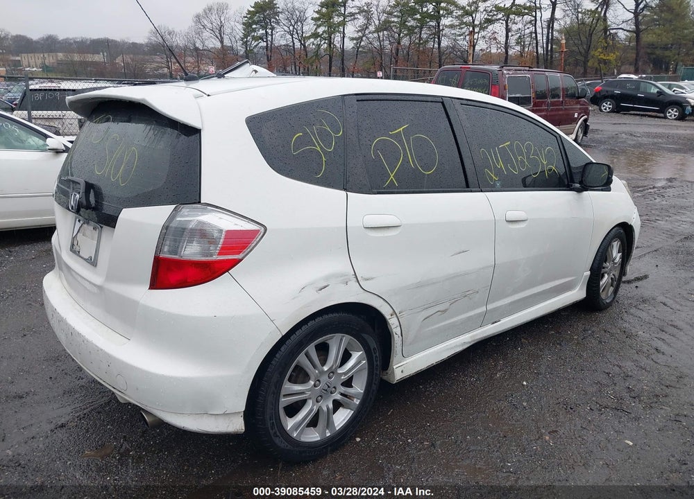 2010 HONDA FIT SPORT VIN: JHMGE8H45AC038456