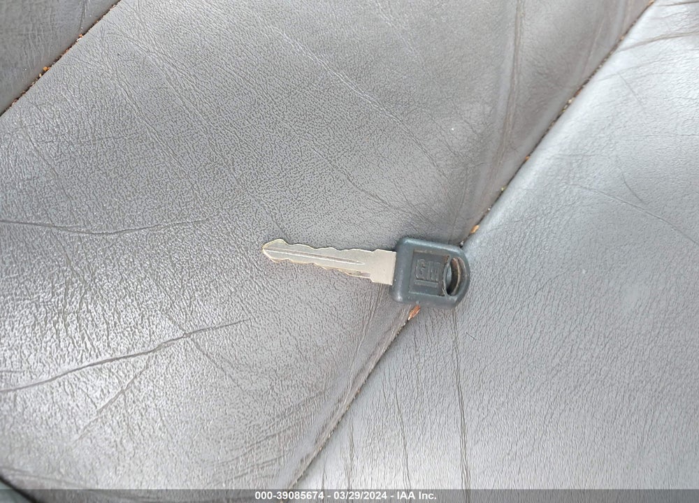 1999 GMC YUKON SLE VIN: 1GKEK13R7XJ766784