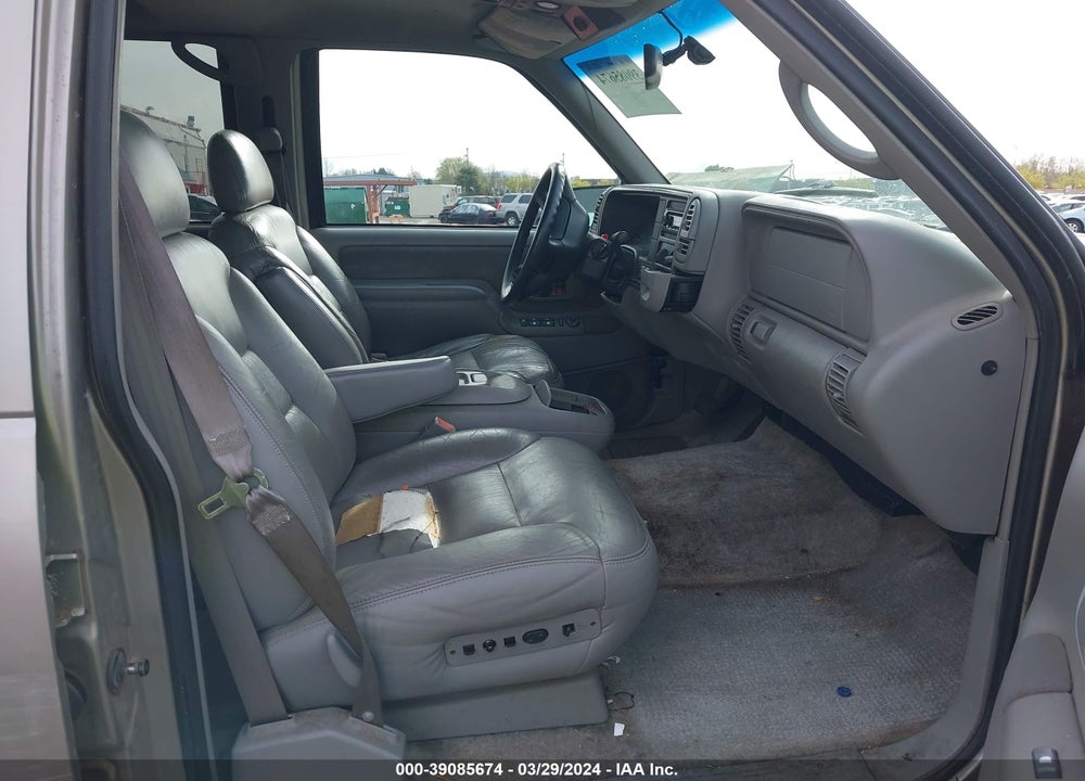 1999 GMC YUKON SLE VIN: 1GKEK13R7XJ766784