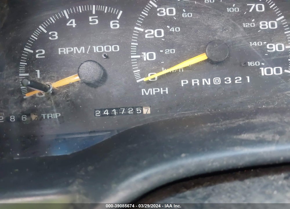 1999 GMC YUKON SLE VIN: 1GKEK13R7XJ766784