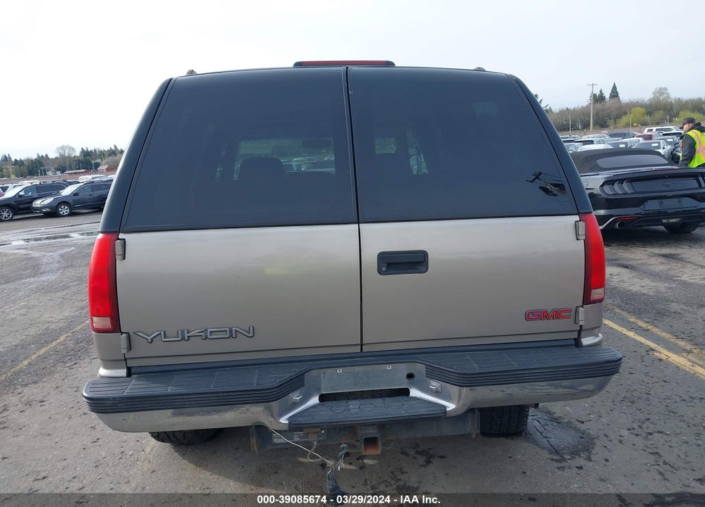 1999 GMC YUKON SLE VIN: 1GKEK13R7XJ766784