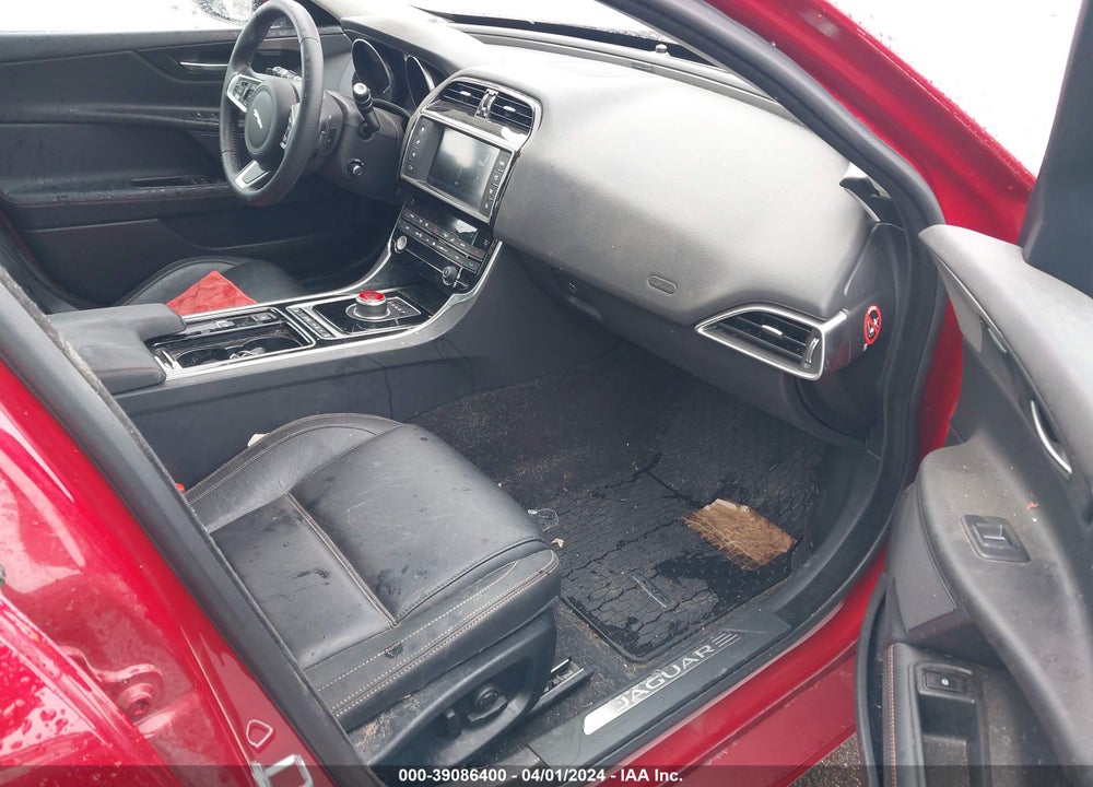 2018 JAGUAR XE 25T PRESTIGE VIN: SAJAK4FX6JCP24528