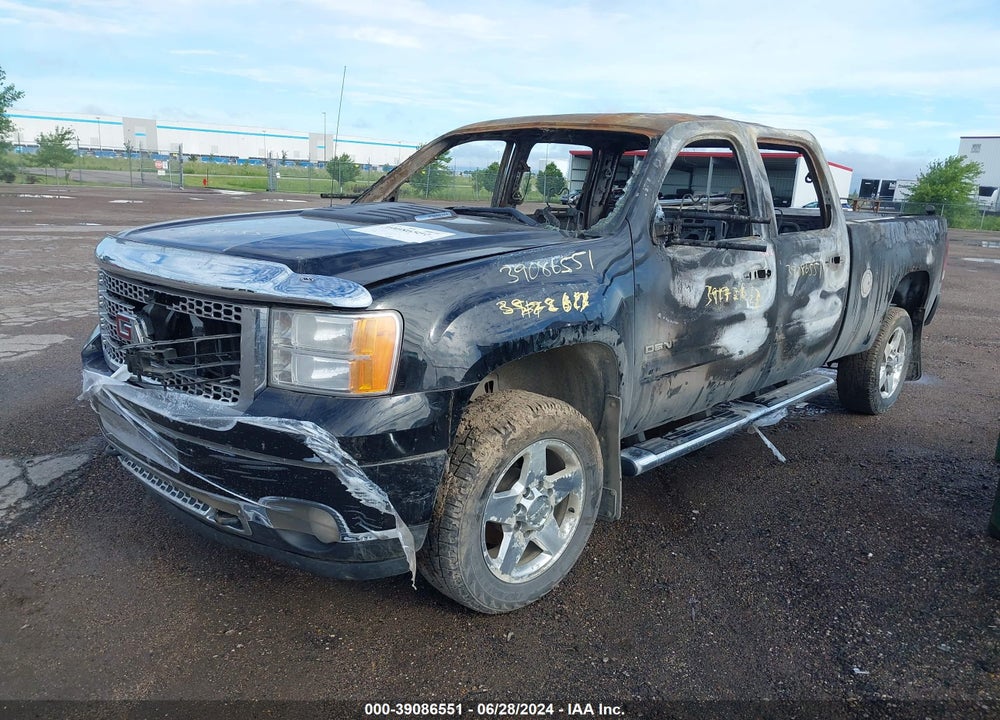 2012 GMC SIERRA 2500HD DENALI VIN: 1GT125E89CF213685