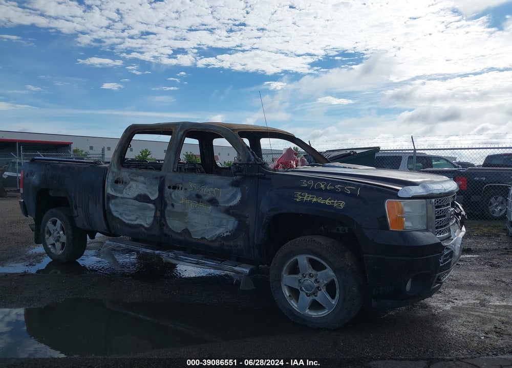 2012 GMC SIERRA 2500HD DENALI VIN: 1GT125E89CF213685