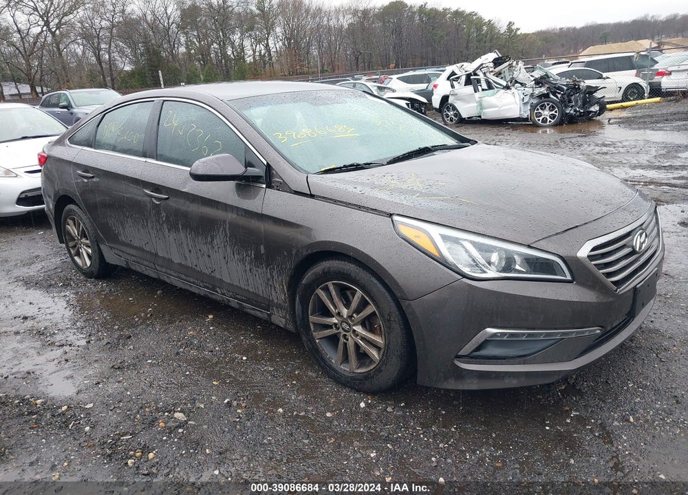 2015 HYUNDAI SONATA SE VIN: 5NPE24AF1FH216512