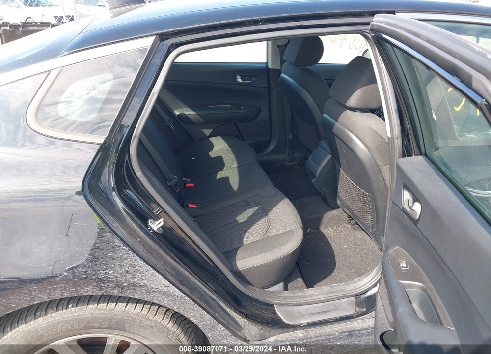 2019 KIA OPTIMA LX VIN: 5XXGT4L3XKG307759