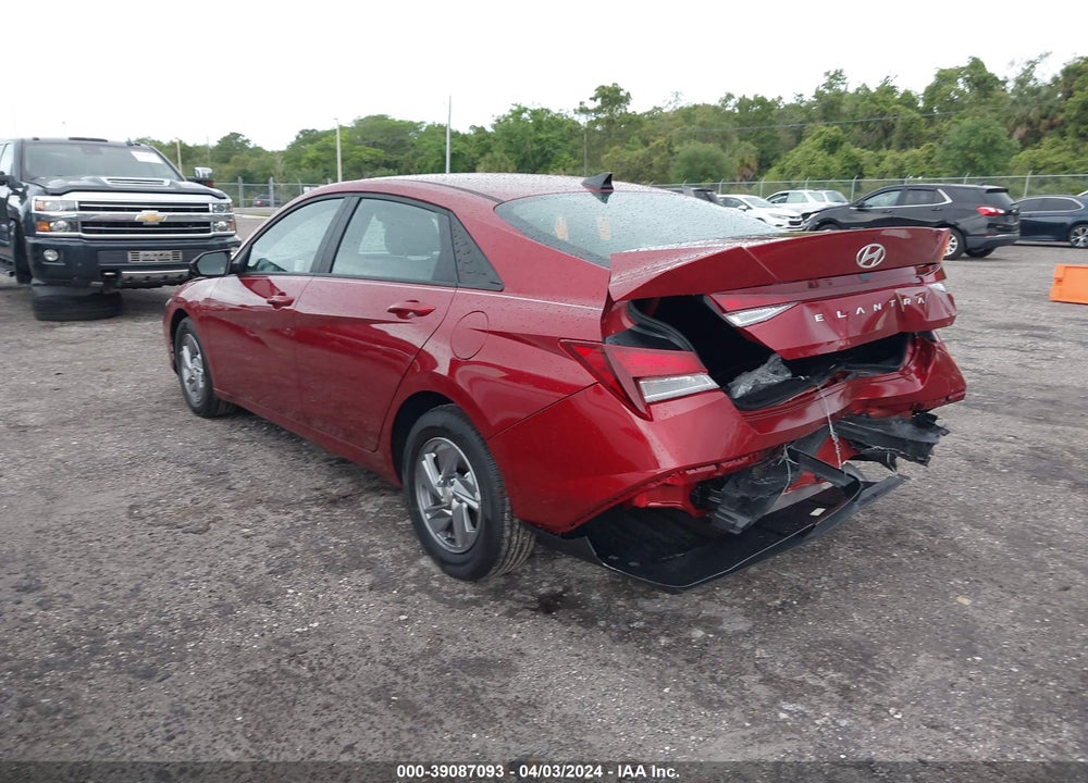 2024 HYUNDAI ELANTRA SE VIN: KMHLL4DG8RU721526
