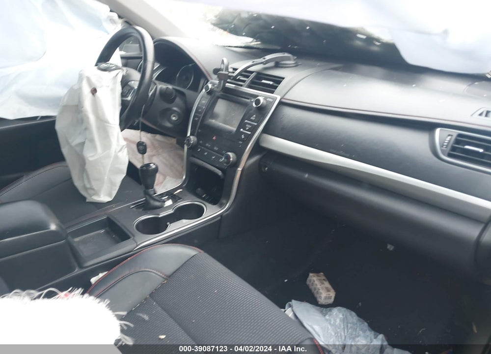 2016 TOYOTA CAMRY SE VIN: 4T1BF1FKXGU600867