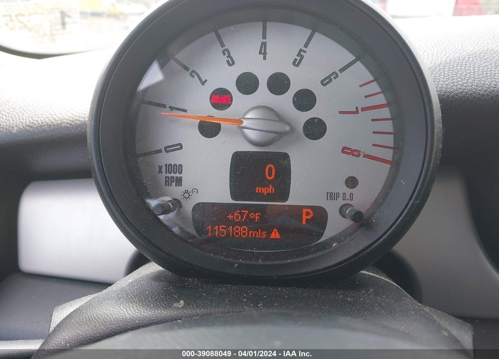 2011 MINI COOPER VIN: WMWSU3C51BT253784