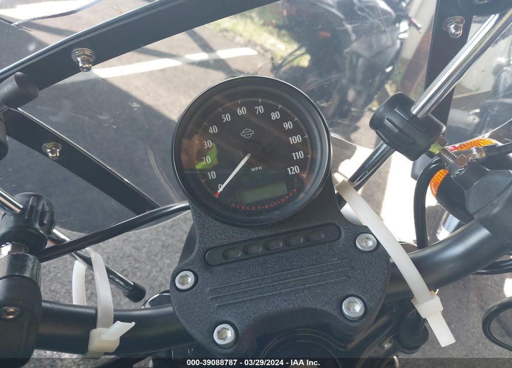 2022 HARLEY-DAVIDSON XL883 N VIN: 1HD4LE212NB406660