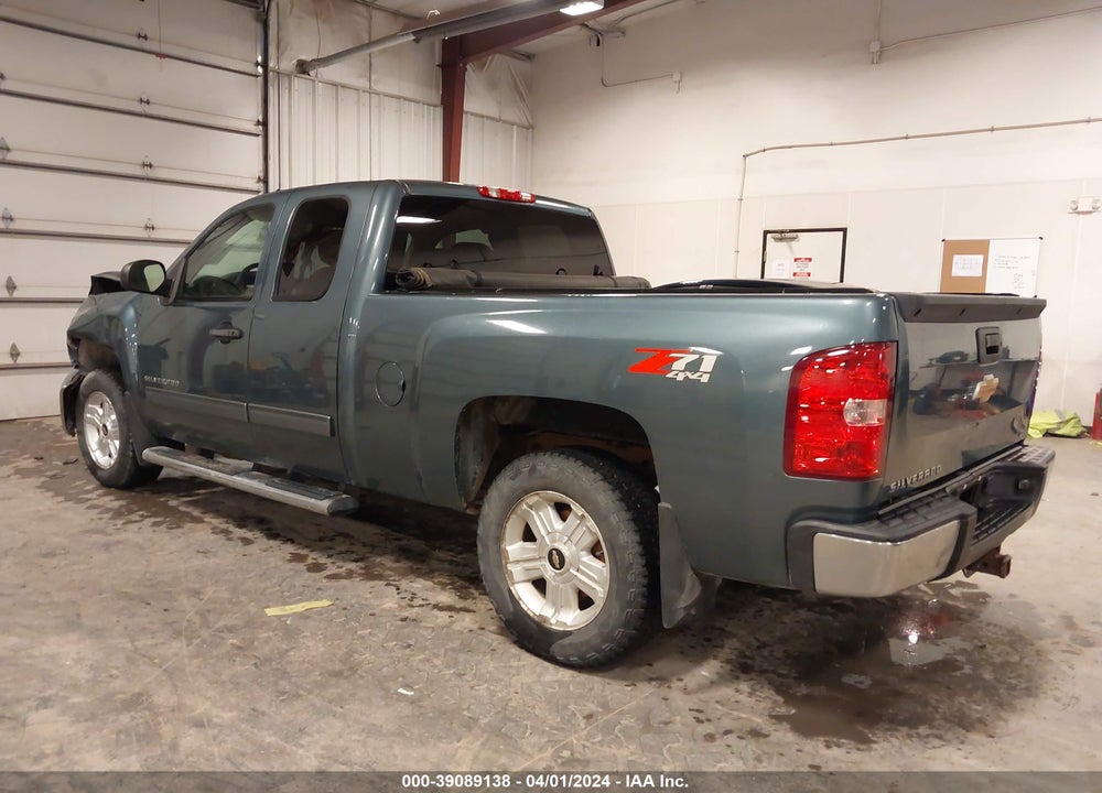 2013 CHEVROLET SILVERADO 1500 LT VIN: 1GCRKSE76DZ385729