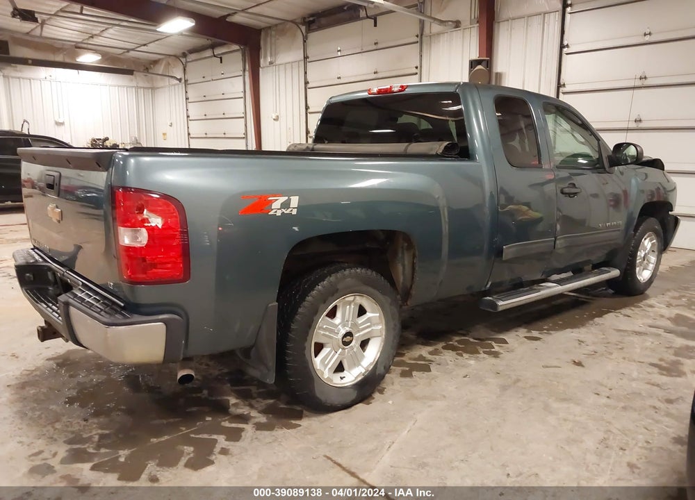 2013 CHEVROLET SILVERADO 1500 LT VIN: 1GCRKSE76DZ385729