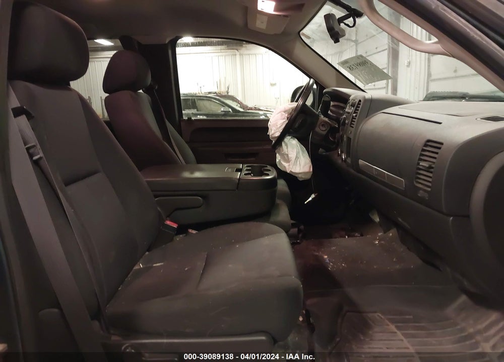 2013 CHEVROLET SILVERADO 1500 LT VIN: 1GCRKSE76DZ385729