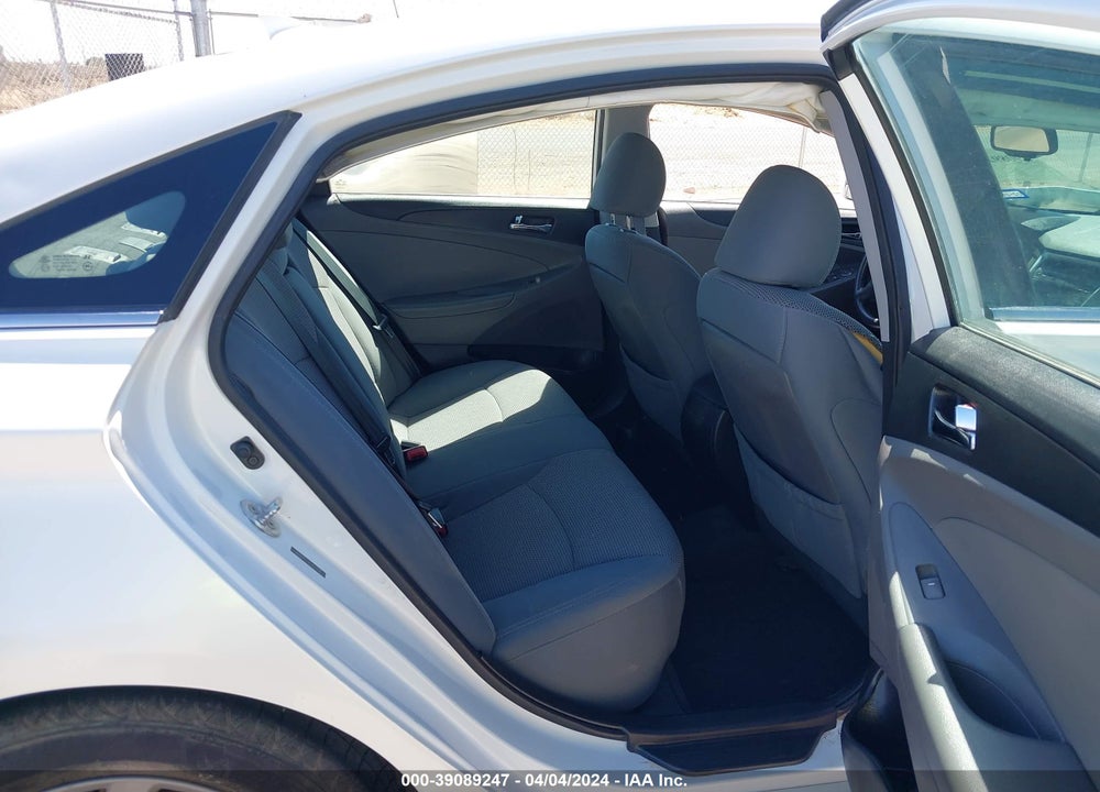 2014 HYUNDAI SONATA GLS VIN: 5NPEB4AC8EH821776