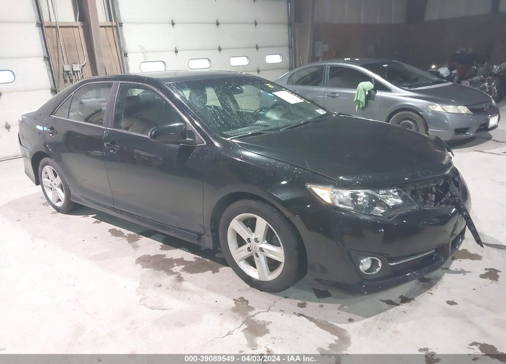 2013 TOYOTA CAMRY SE VIN: 4T1BF1FKXDU278985