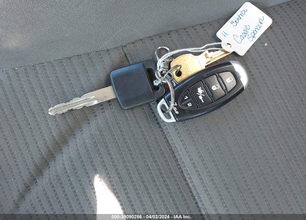2011 NISSAN SENTRA 2.0S VIN: 3N1AB6AP0BL643471