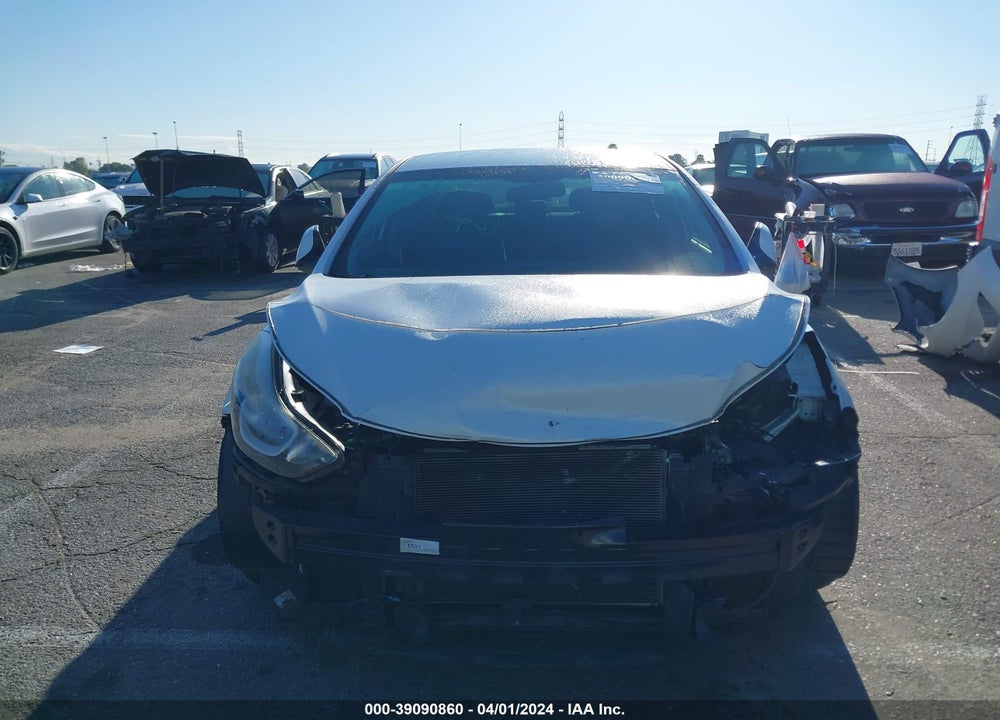 2015 HYUNDAI ELANTRA SE VIN: 5NPDH4AE9FH611524