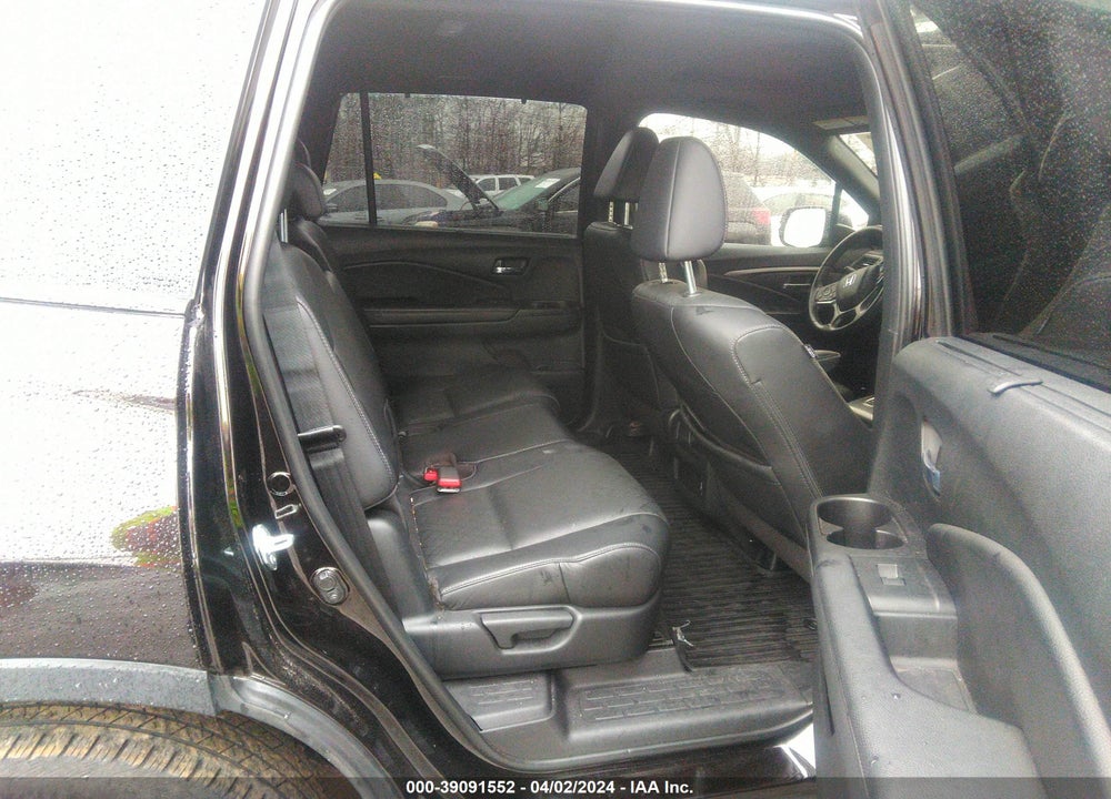 2021 HONDA PASSPORT AWD EX-L VIN: 5FNYF8H54MB025619